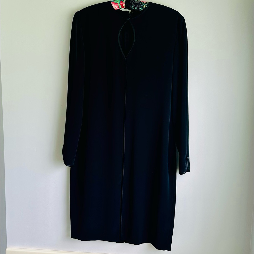 Jones New York Black Tie Dress Size 8 Posh Funeral Dress. Timeless! Silky fabric - Picture 8 of 10